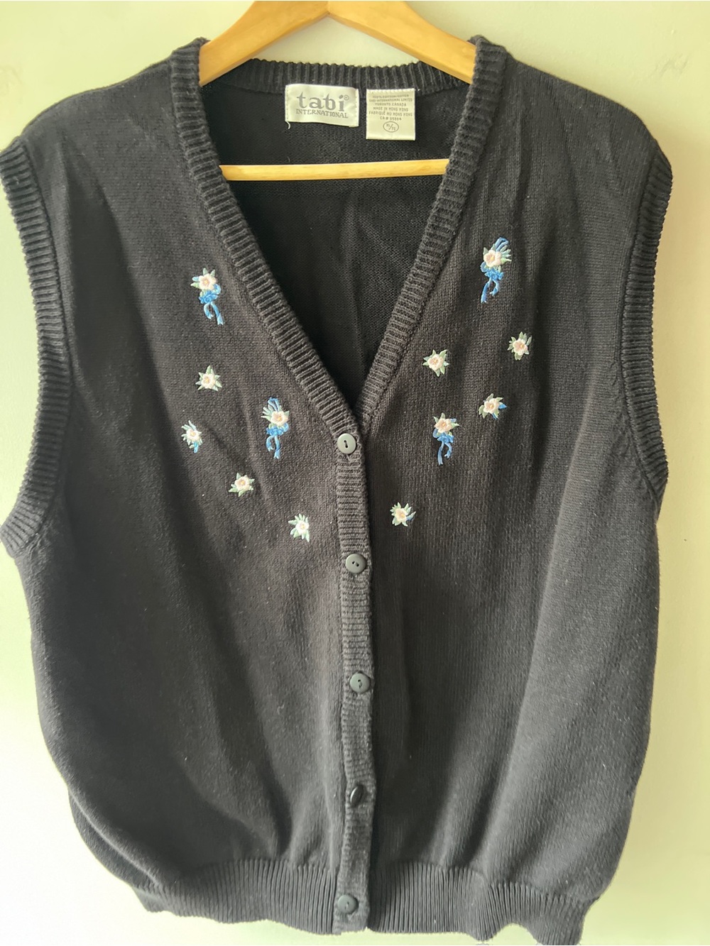Tabi Vintage Floral Embroidered Knit Sweater Vest XL